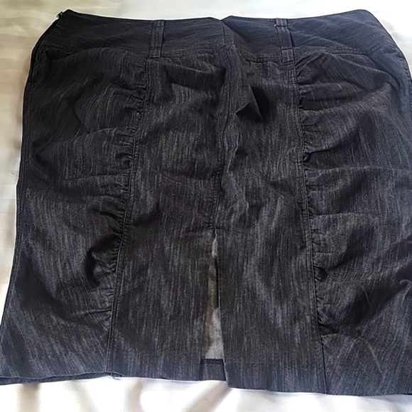 TORRID Ruched Black Denim Skirt Shirred Sides Back Slit, Side Zip, Plus Size: 20 - Picture 3 of 9